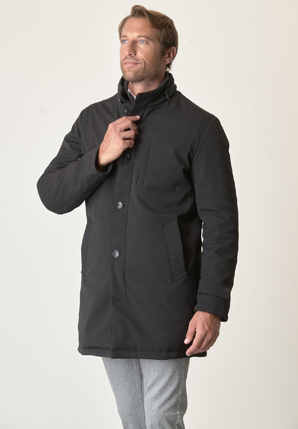 Angelico Cappotto tecnico nero trama leggera impermeabile 2025