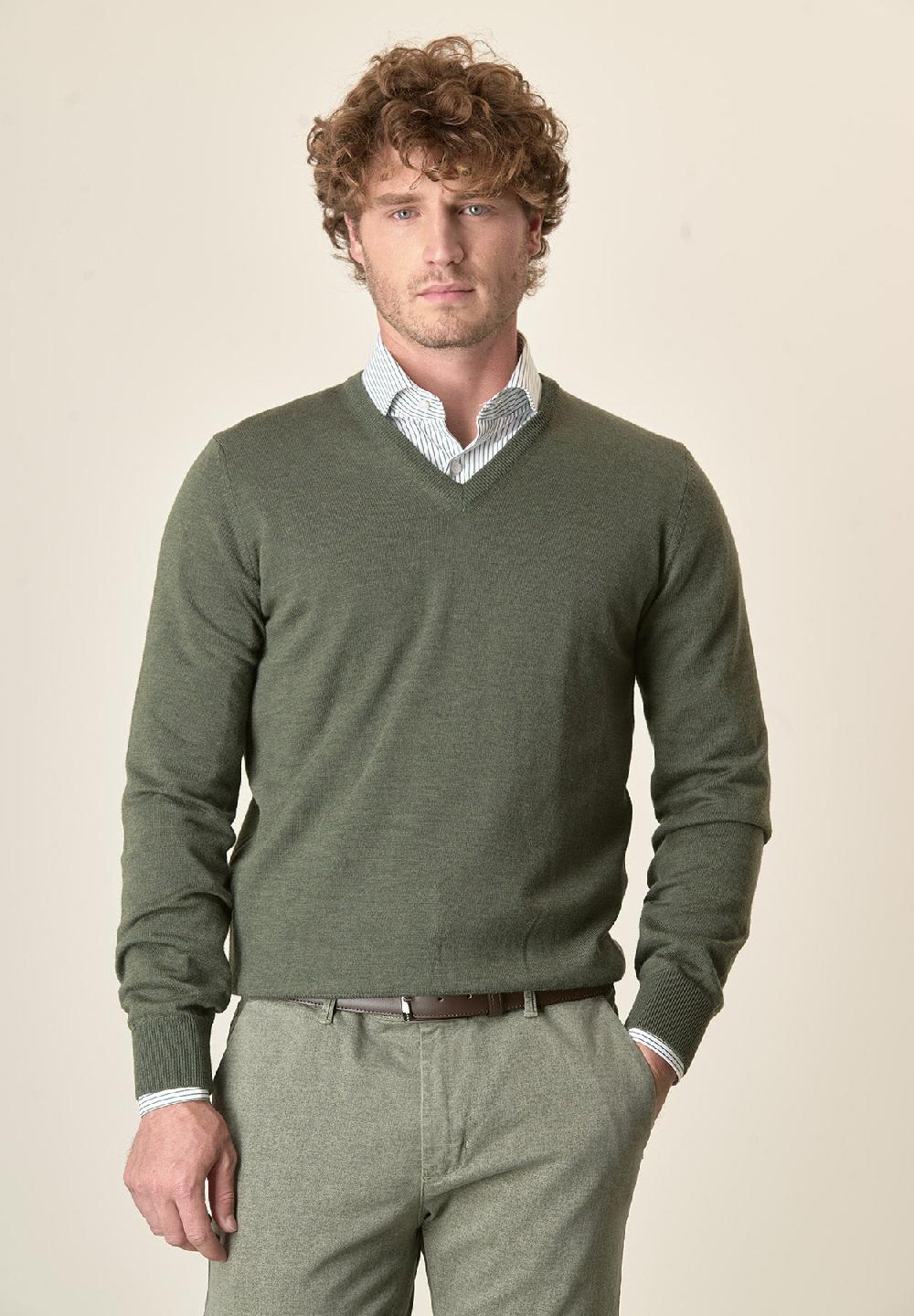 Angelico Scollo V verde lana merinos extrafine Outlet