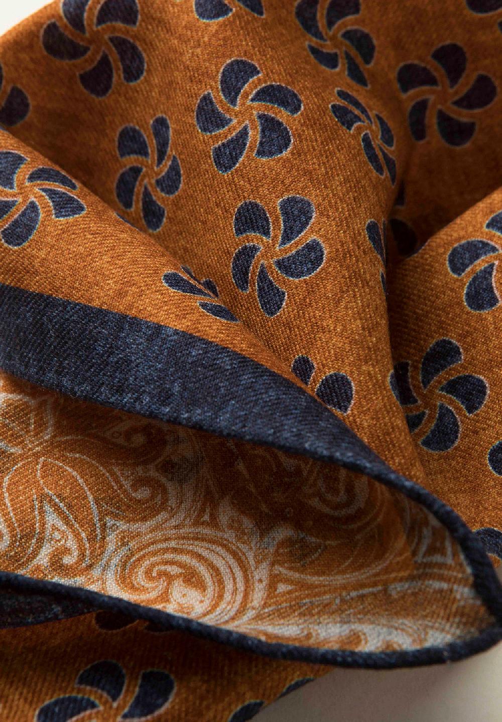 Angelico Pochette arancione blu fronte retro lana Moda