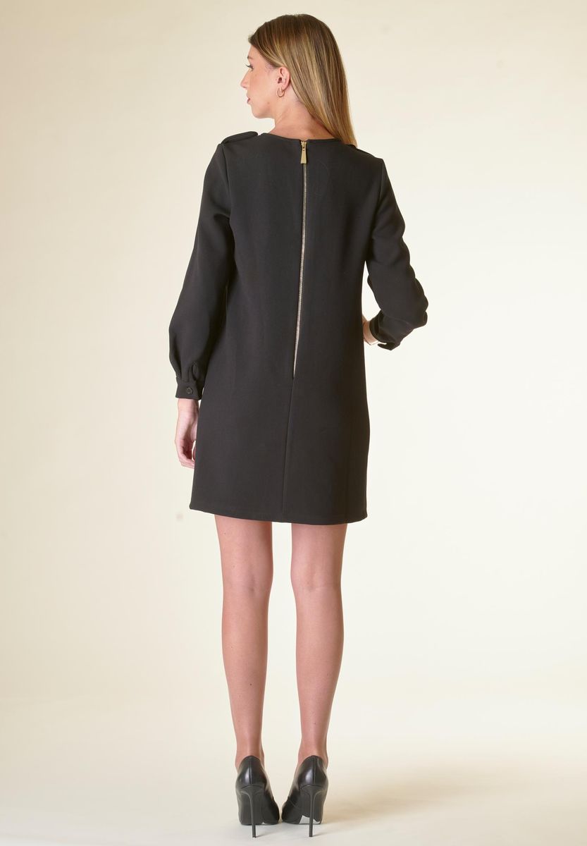 Angelico Vestito nero corto crepe con taschini 2025