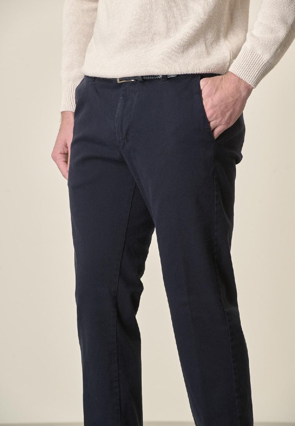 Angelico Pantalone blu gabardina cotone stretch slim fit Sottocosto